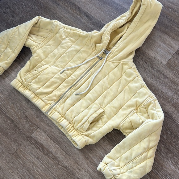 Urban Outfitters zip up hoodie - Picture 2 of 9